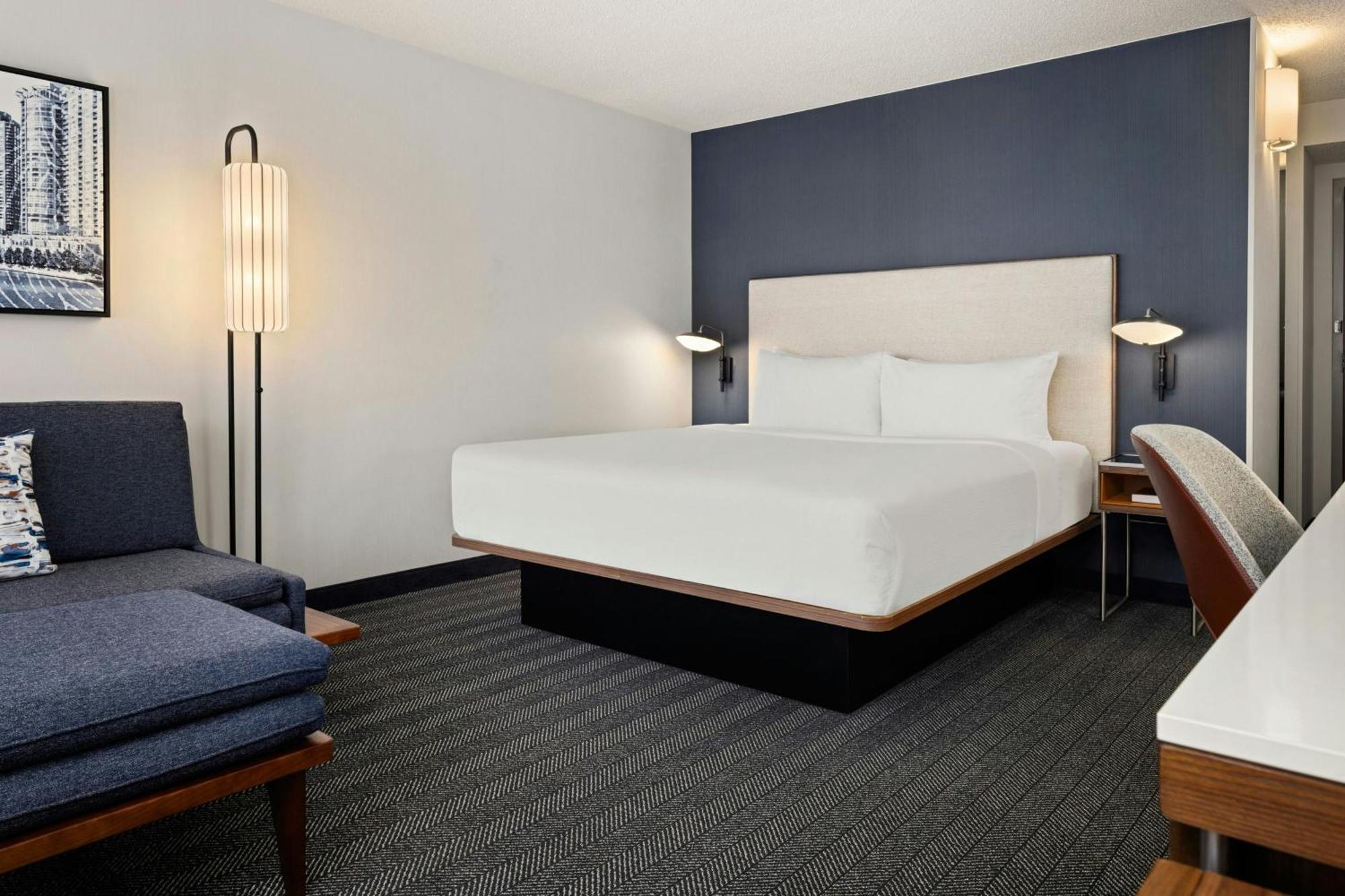 Courtyard By Marriott Chicago Downtown/River North Экстерьер фото