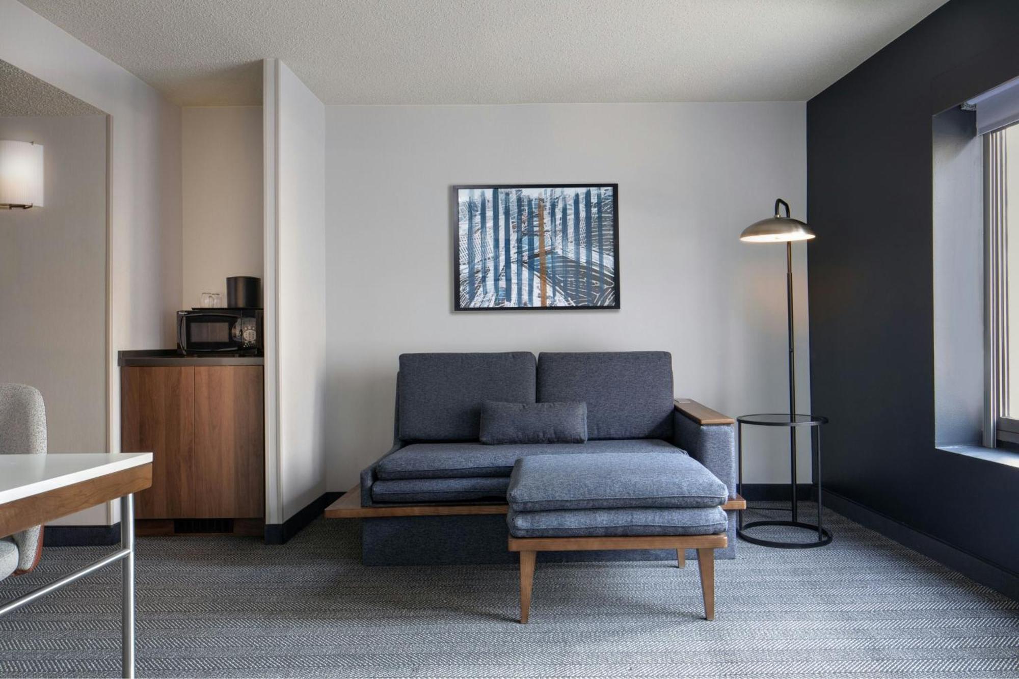 Courtyard By Marriott Chicago Downtown/River North Экстерьер фото